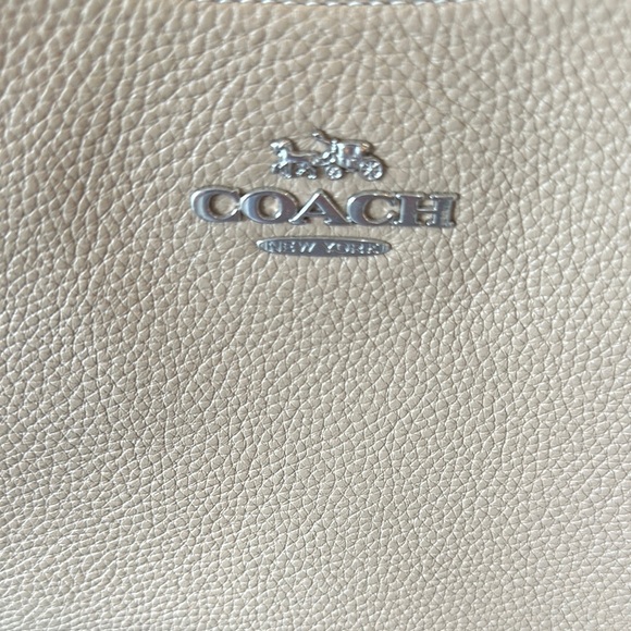 Coach Tan Shoulder Bag - Picture 3 of 9